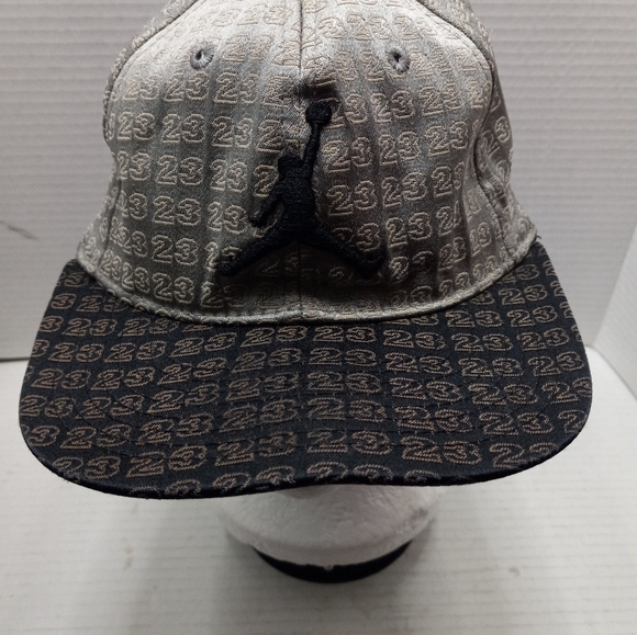 Air Jordan Embroidery 23 Flat Brim Gray Black Kids Boys Print 4-7 Fitted Hat Cap - Picture 11 of 12